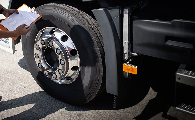 Why Roadside Assistance Is a Game Changer for Road Trippers