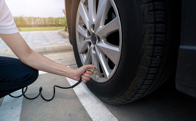 Top Three Reasons to Choose At-Home Truck Tire Service for Your Vehicle